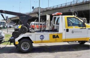 Villa Luro: los vecinos y la lucha por un lugar para estacionar…ahora también las grúas